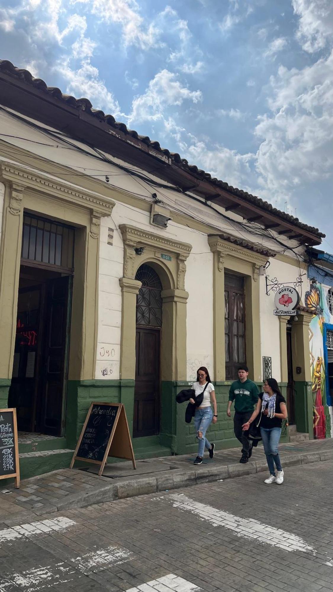 Hostal Casa Astromelia Bogotá Dış mekan fotoğraf