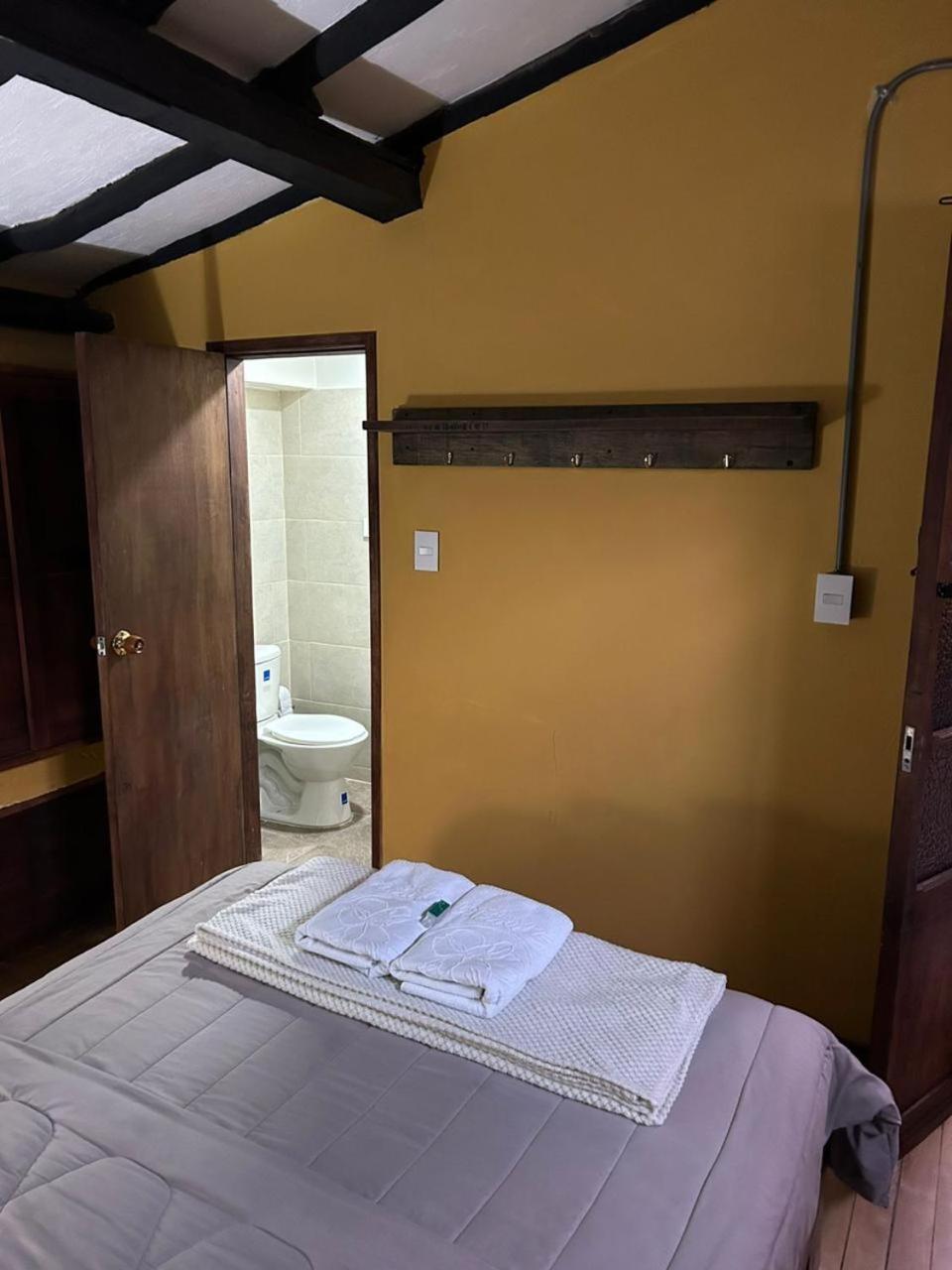 Hostal Casa Astromelia Bogotá Dış mekan fotoğraf